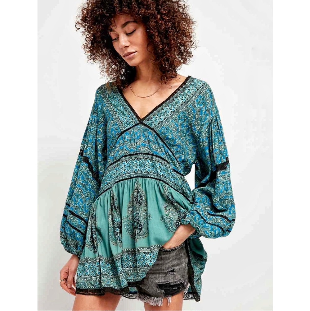 NEW Free People | Bohemian Scarf Print Tun…